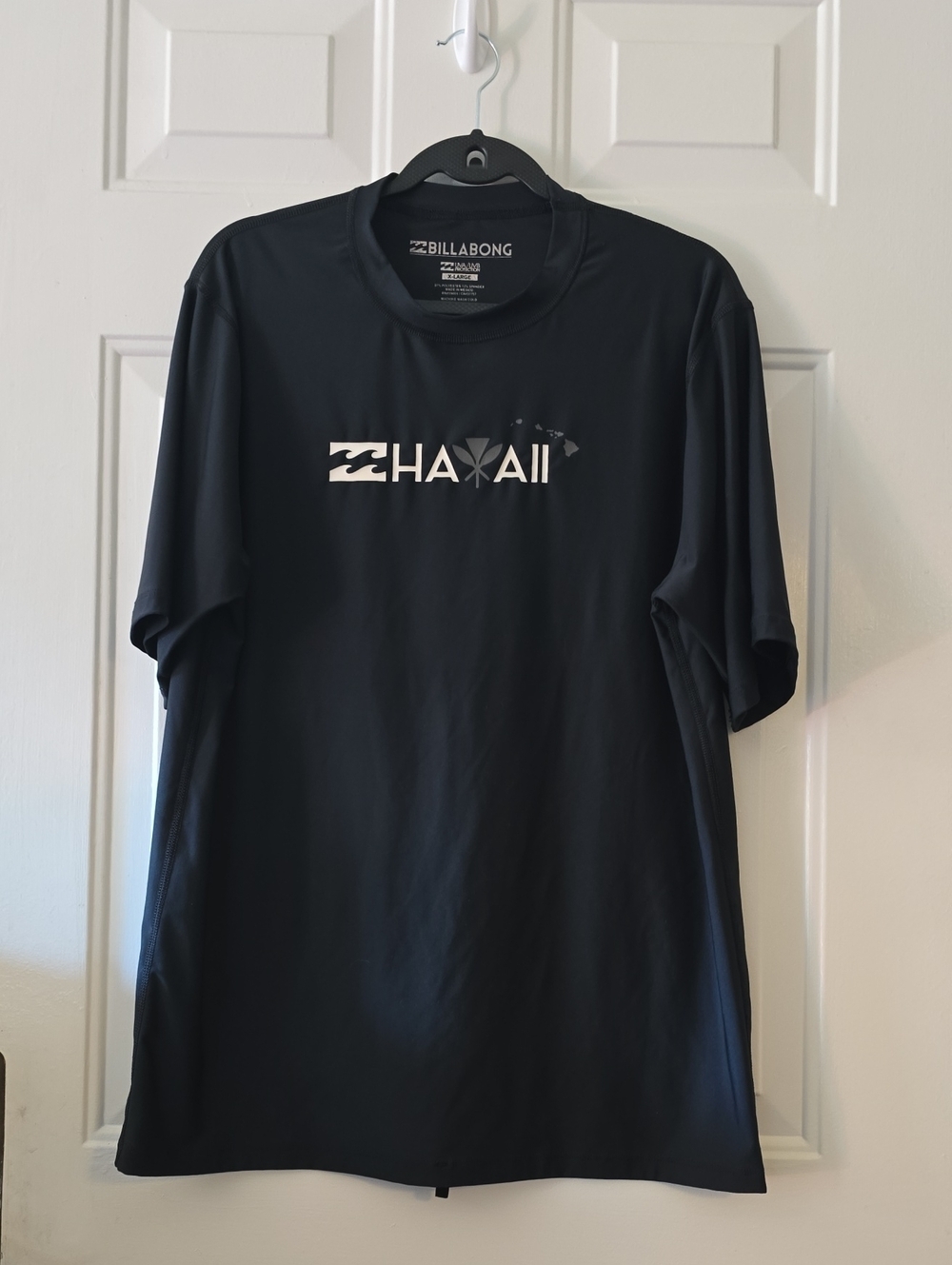 Billabong Black Short-Sleeve Hawaii Graphic Tee